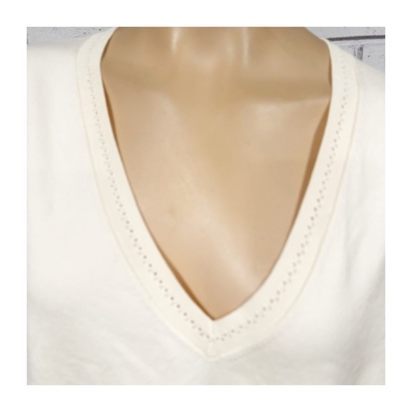 Boden Women’s Cream V-Neck Sweater - Picture 4 of 8